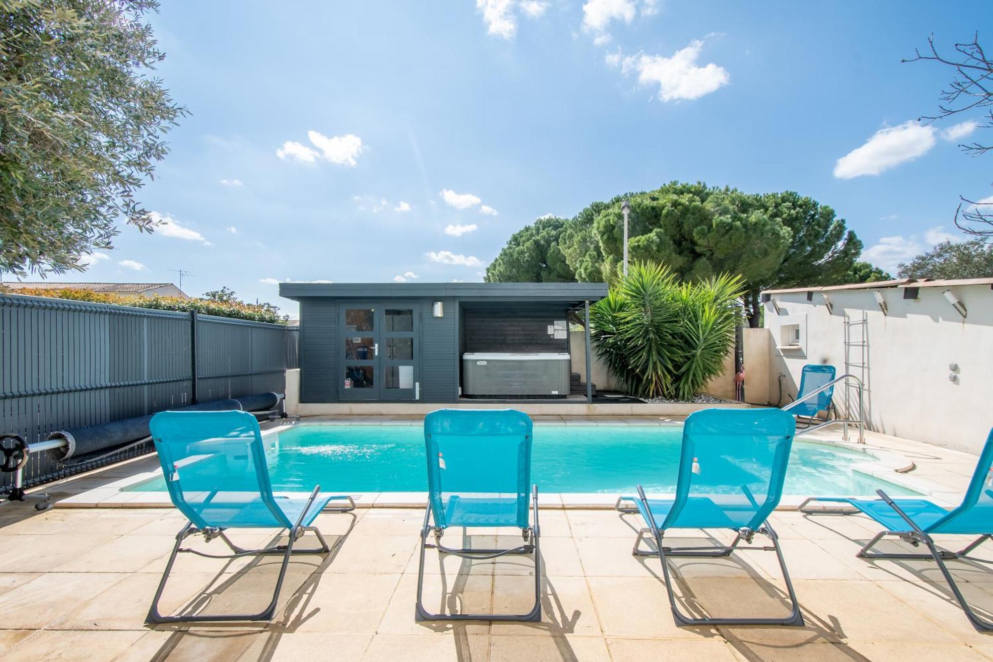 GuestHouse La Costière - logements indépendants - espace piscine jacuzzi Lunel  Exterior foto